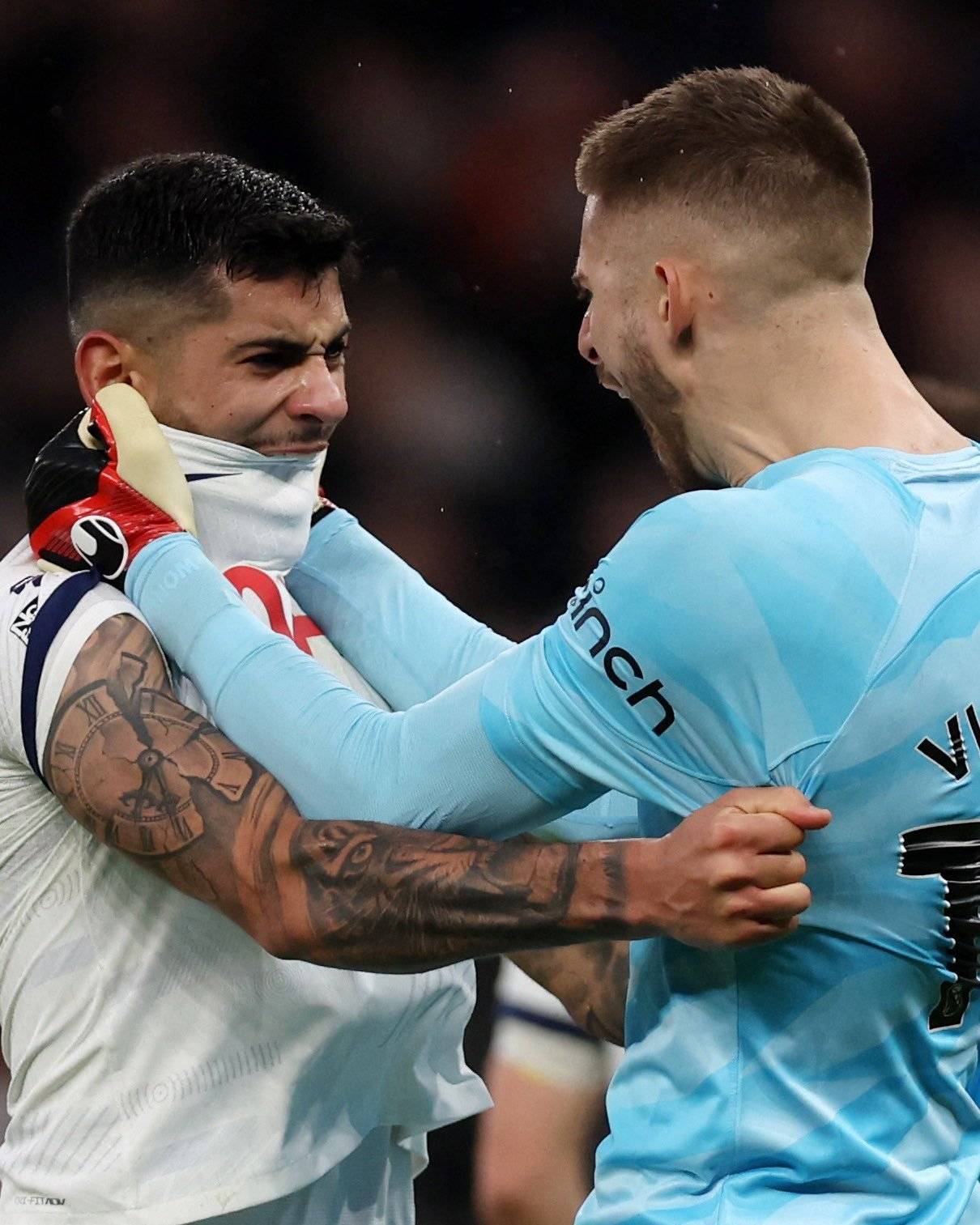 sport-热刺轻取曼联，内马尔梅开二度英超的简单介绍