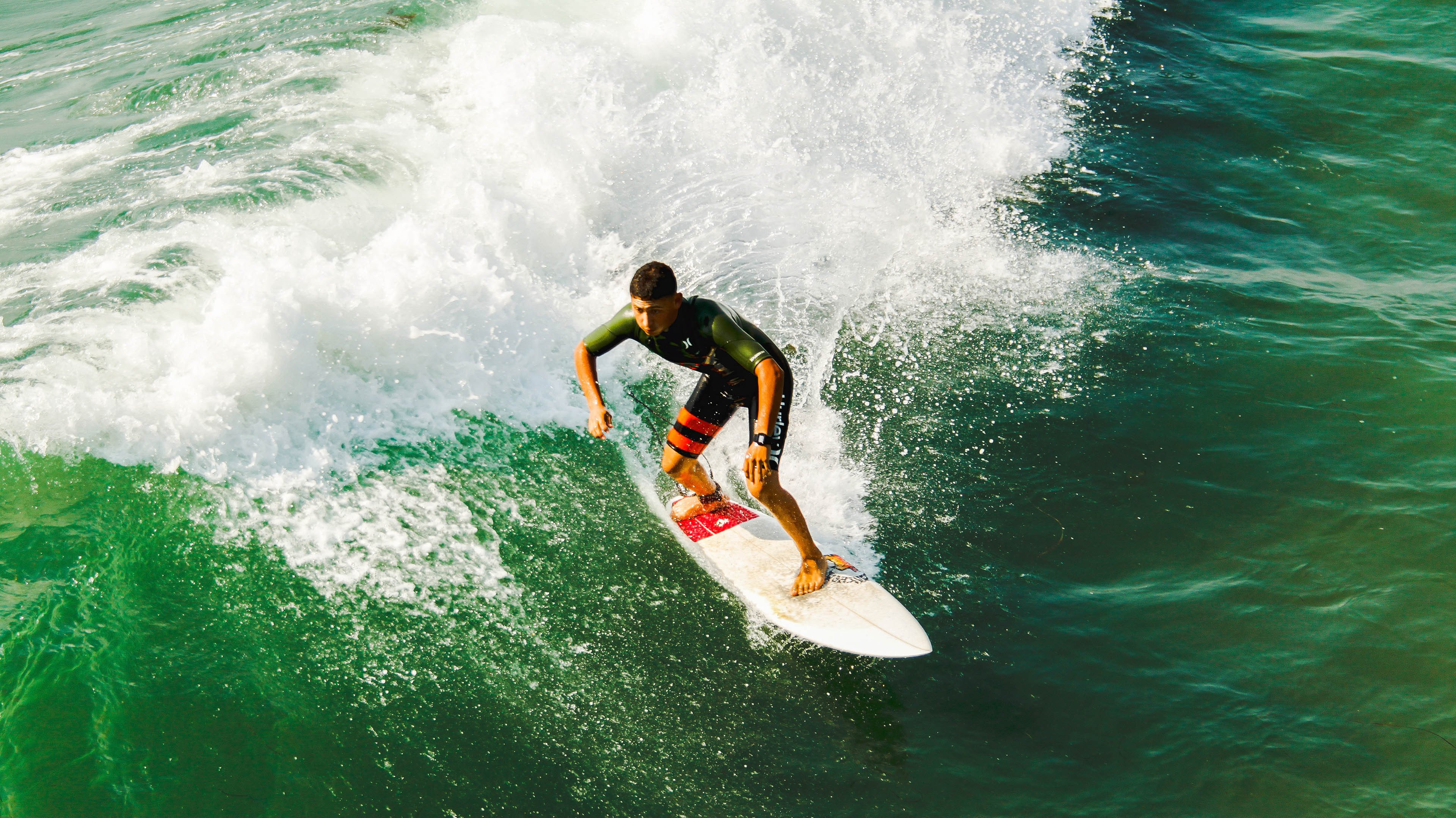 开云体育中国-紫金王朝欧冠级强度碾碎广厦,一场跨时空的竞技美学对话